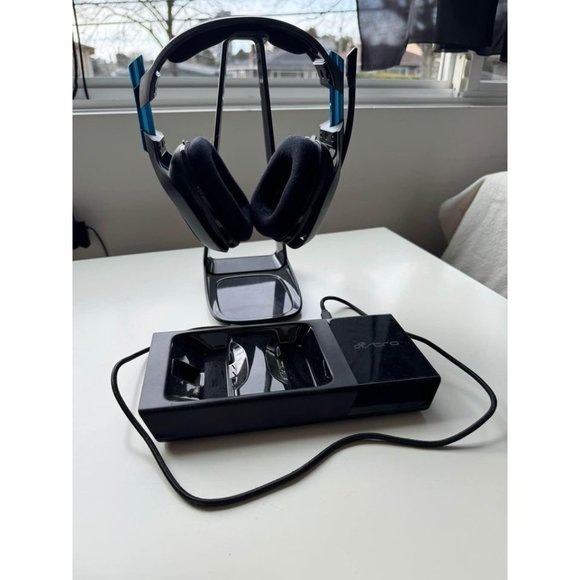 Astro A50 Wireless Headset - Picture 3 of 3